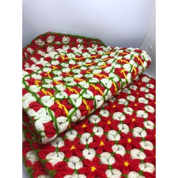 MCM Handmade 6 sided Polygon Christmas Placemats, Set of Four - Picture 3 of 4